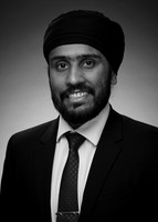 Manmohit Singh 040-5 Red 500x700-S4WEB