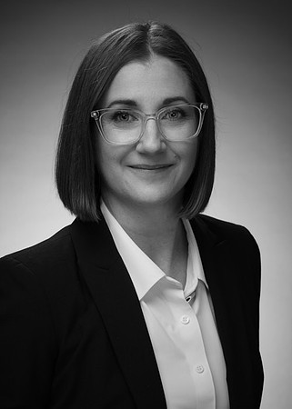 Cassandra Nesler 1116-5 red 500x700-S4WEB