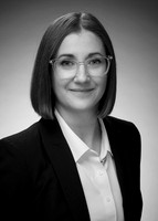 Cassandra-Nesler-B&W-500x700-s4web