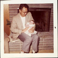 Dolen hold baby McIntyre192