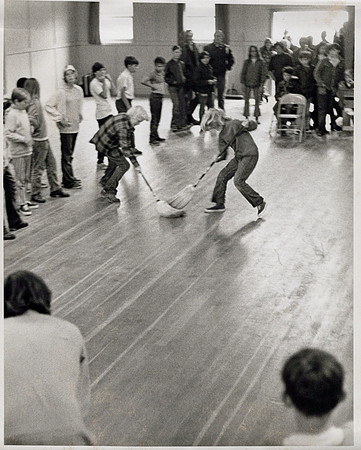 1972_Spring_Photo Essay Ayer_0008_aBill Weber handoff