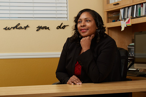 Dr Andrea Joy Smith1046