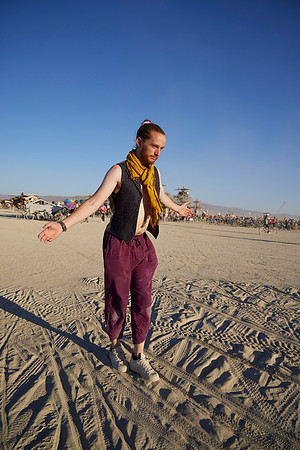 A-Lad-In Burning Man Loren 0047