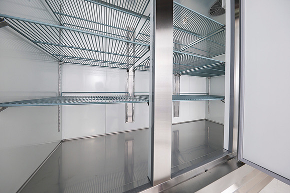 KEM3R inside shelves219