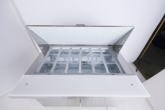 KS48MT inside trays   664