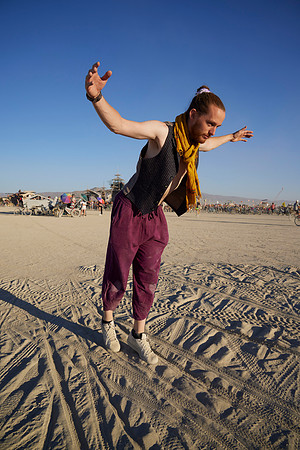 A-Lad-In Burning Man Loren 0050