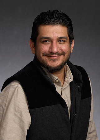 Ernesto Zamudio 017 500x700-S4WEB