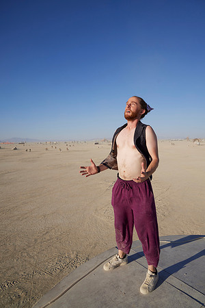 A-Lad-In Burning Man Loren 0010