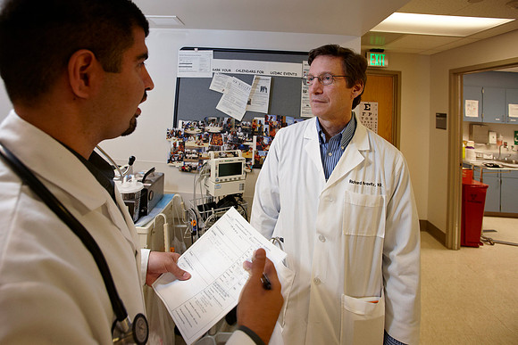 Dr. Kravitz and Dr. Rosalio Rubio 020