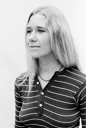 Ayer HS 1972 29 Nancy Hiekens