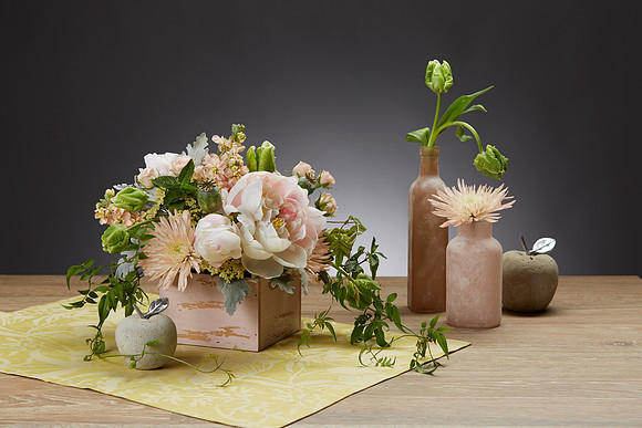 Rustic box w yellow linen 047